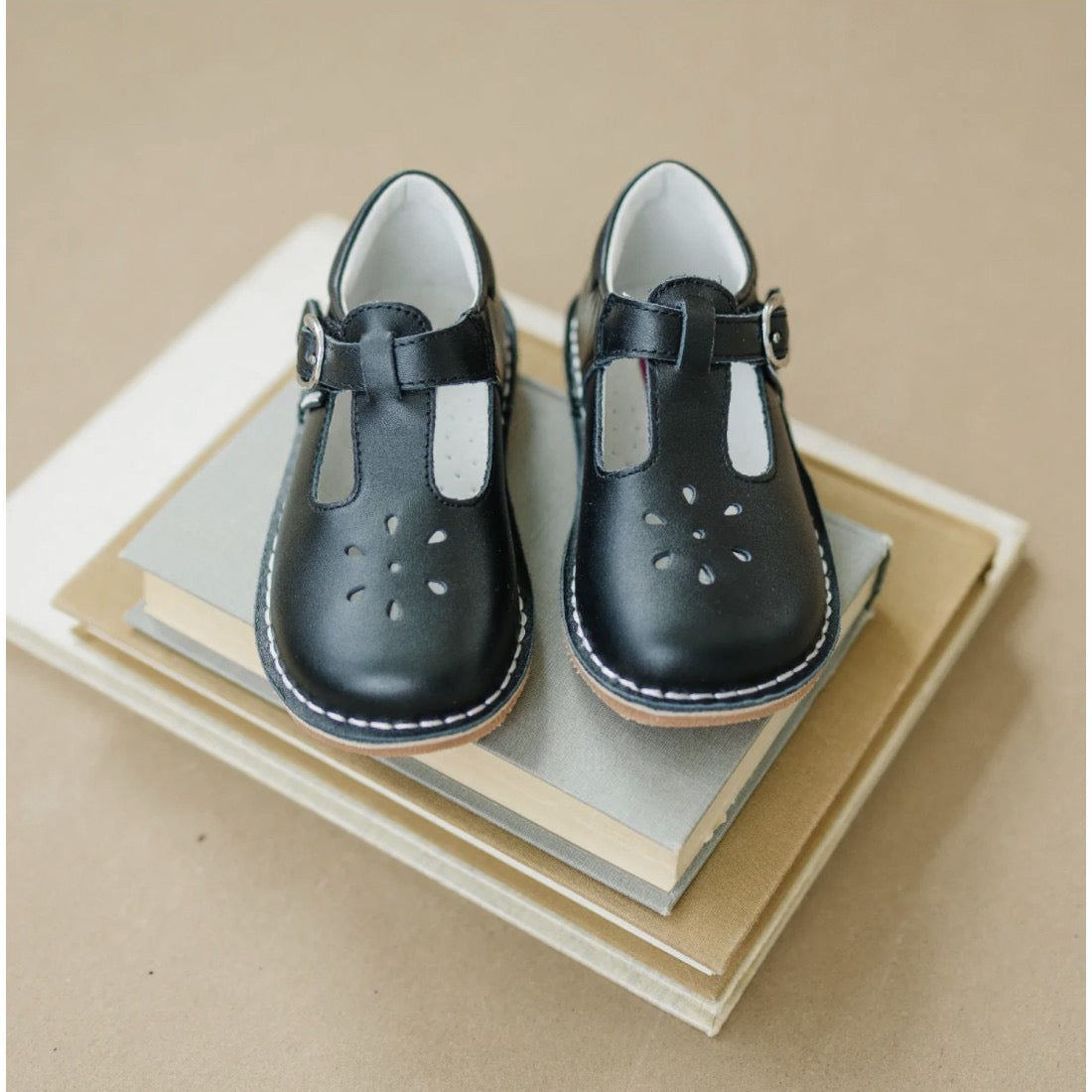 Joy T Strap MJ Black
