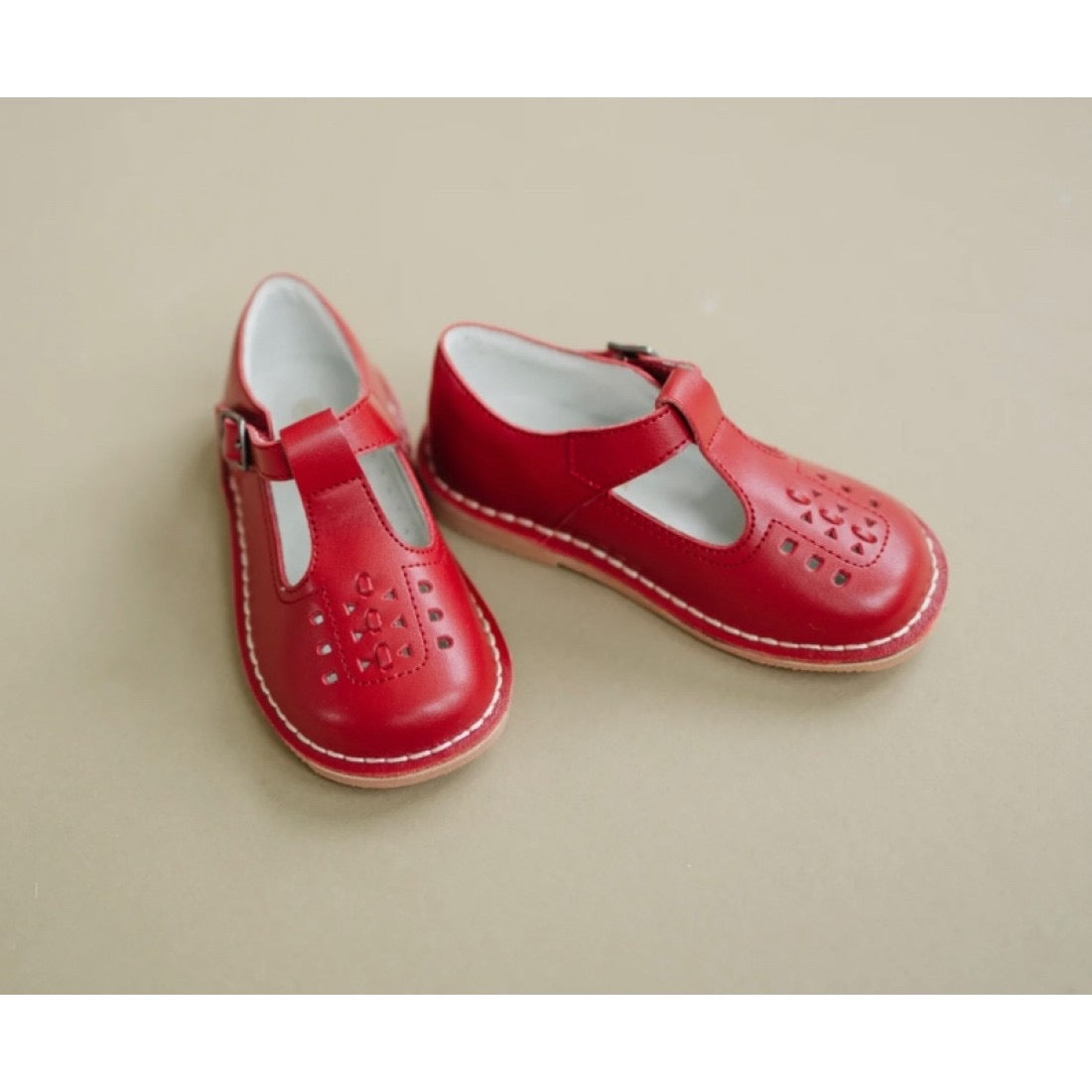Kaia T-Strap Woven MJ-Red