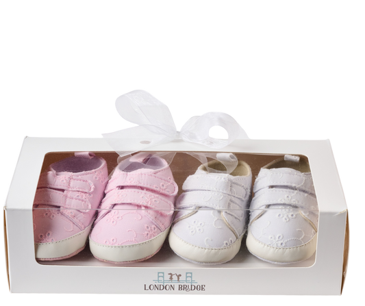 Eyelet Sneaker Gift Set